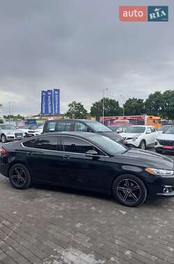 Седан Ford Fusion 2015 в 
