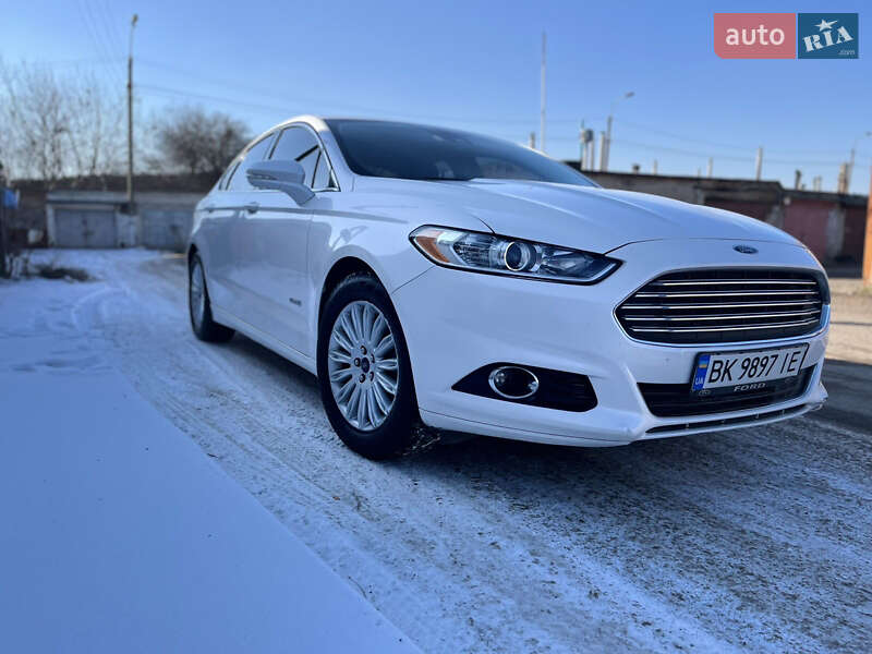 Седан Ford Fusion 2013 в Ровно фото 7 Седан Ford Fusion 2013 в Ровно