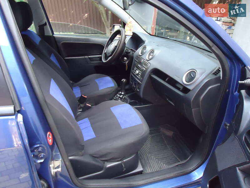 Хэтчбек Ford Fusion 2006 в Умани фото 14 Хэтчбек Ford Fusion 2006 в Умани