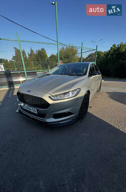 Седан Ford Fusion 2014 в Львові