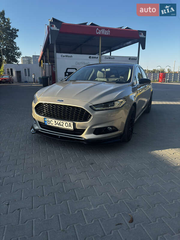 Седан Ford Fusion 2014 в Львове