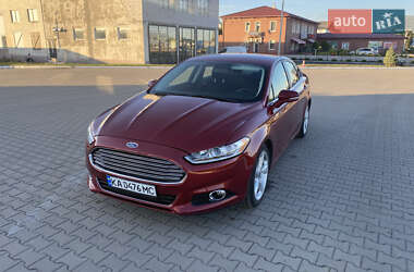 Седан Ford Fusion 2015 в Сарнах