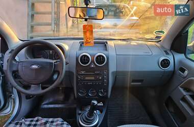 Хетчбек Ford Fusion 2003 в 