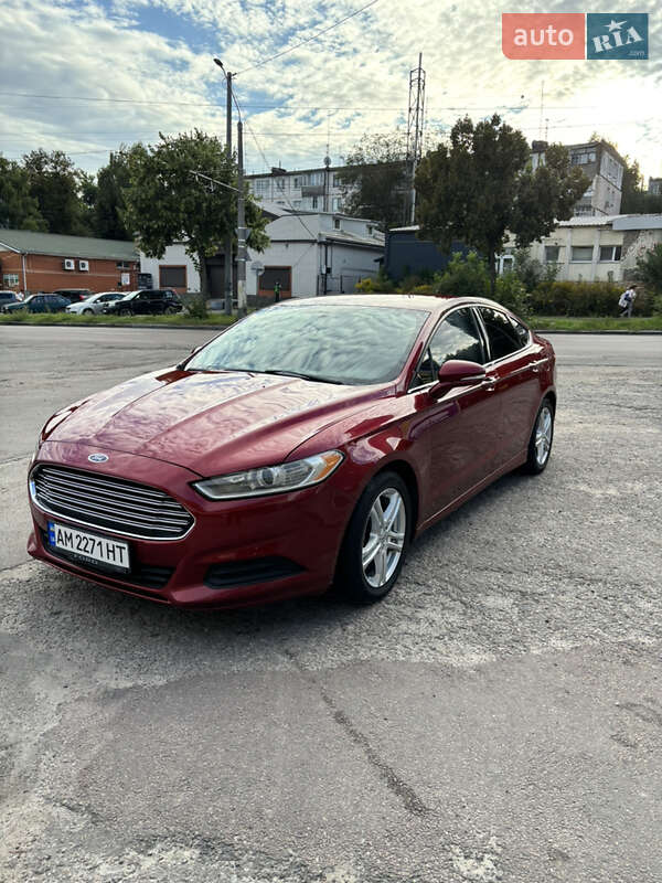 Седан Ford Fusion 2015 в Житомирі