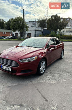 Седан Ford Fusion 2015 в 
