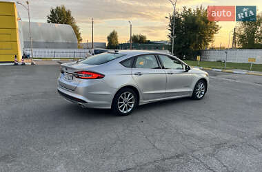 Седан Ford Fusion 2017 в 