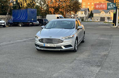 Седан Ford Fusion 2017 в 