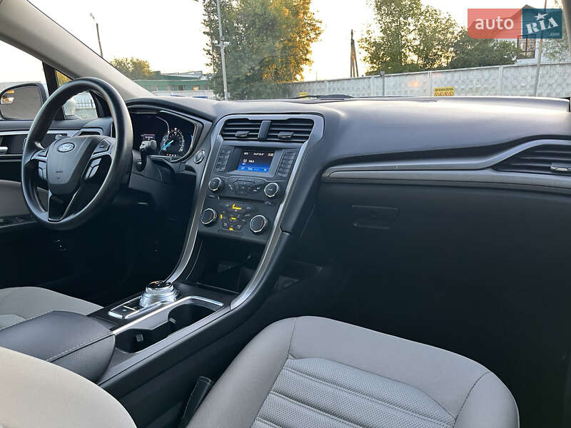 Седан Ford Fusion 2017 в Києві