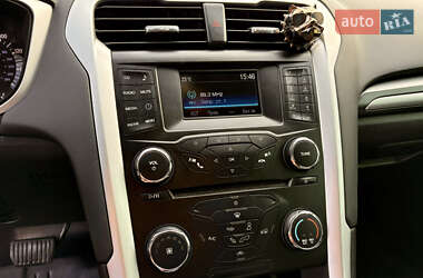Седан Ford Fusion 2014 в 