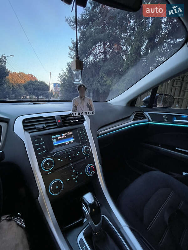 Седан Ford Fusion 2013 в Калуше