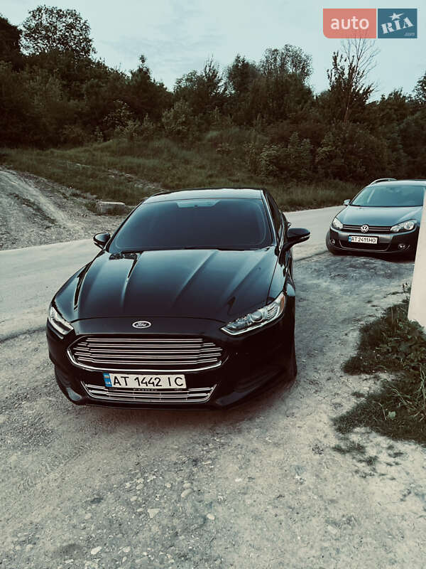 Седан Ford Fusion 2013 в Калуше