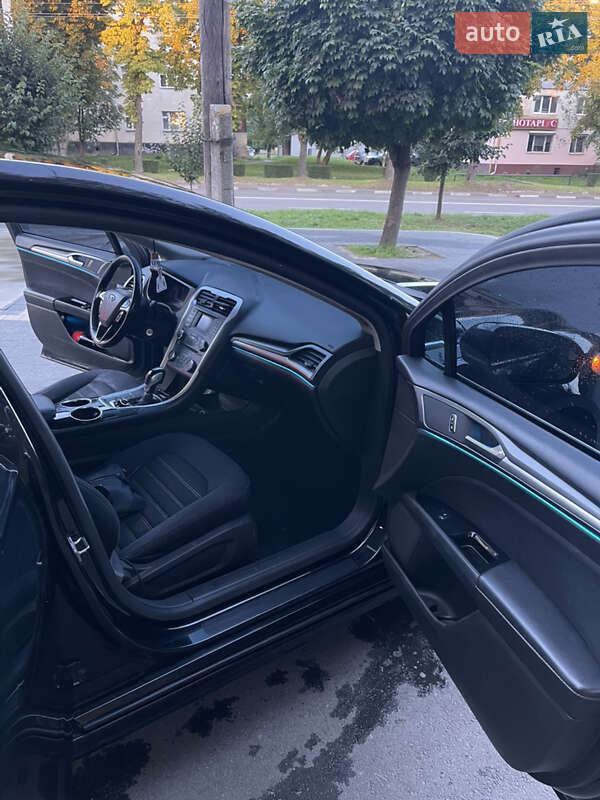 Седан Ford Fusion 2013 в Калуше