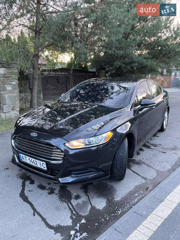 Седан Ford Fusion 2013 в Калуше