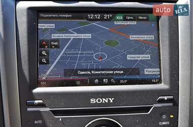 Седан Ford Fusion 2013 в 