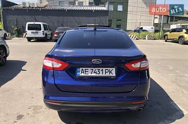 Седан Ford Fusion 2014 в 