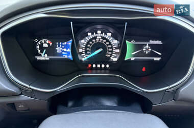Седан Ford Fusion 2015 в 
