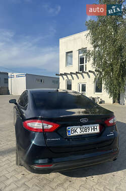 Седан Ford Fusion 2014 в Костополе