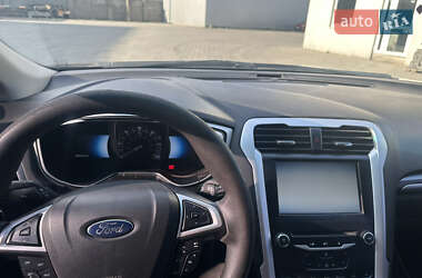 Седан Ford Fusion 2014 в 
