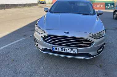 Седан Ford Fusion 2019 в 