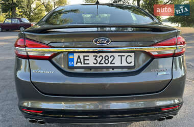 Седан Ford Fusion 2017 в 