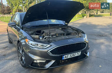 Седан Ford Fusion 2017 в 