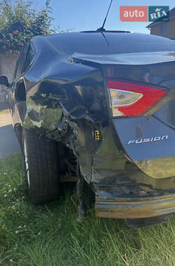 Седан Ford Fusion 2015 в 