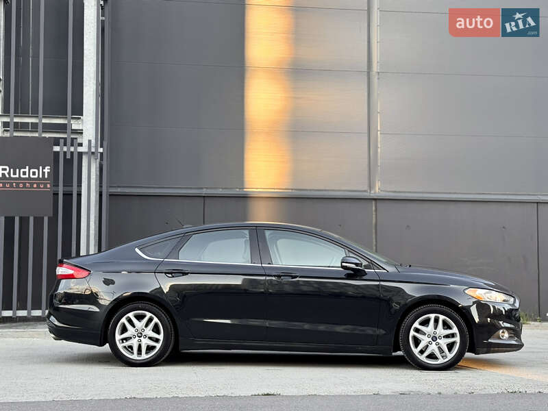 Седан Ford Fusion 2014 в Києві