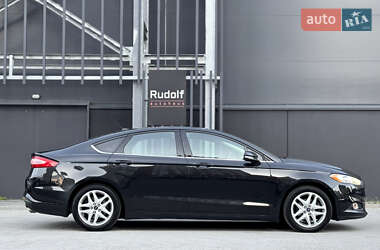 Седан Ford Fusion 2014 в 
