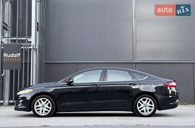 Седан Ford Fusion 2014 в 