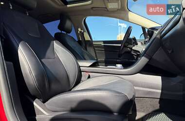 Седан Ford Fusion 2017 в 