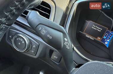Седан Ford Fusion 2017 в 