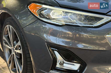 Седан Ford Fusion 2020 в 