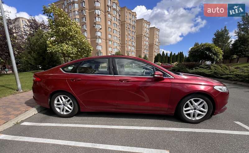 Седан Ford Fusion 2016 в Софиевской Борщаговке