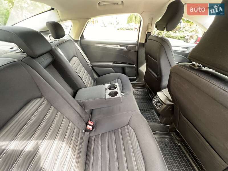 Седан Ford Fusion 2016 в Софиевской Борщаговке