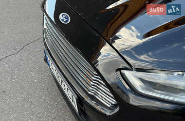 Седан Ford Fusion 2016 в 