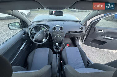 Хетчбек Ford Fusion 2010 в 