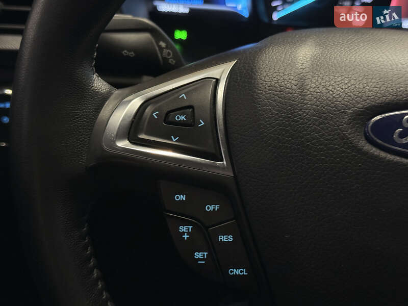 Седан Ford Fusion 2017 в Миколаєві