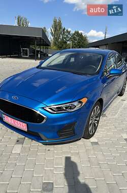 Седан Ford Fusion 2019 в Виннице