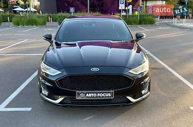 Седан Ford Fusion 2019 в 