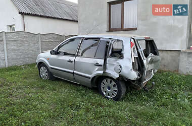Хэтчбек Ford Fusion 2004 в 