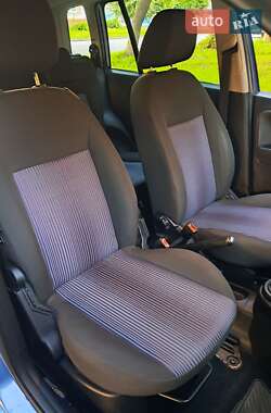 Хетчбек Ford Fusion 2006 в 