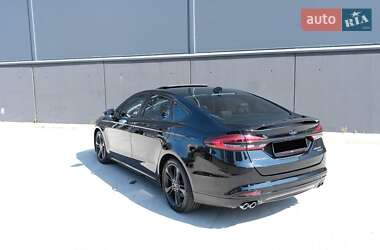 Седан Ford Fusion 2017 в 
