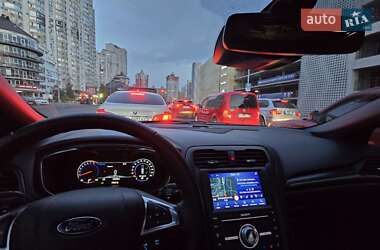 Седан Ford Fusion 2017 в 
