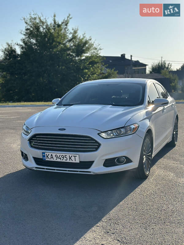 Седан Ford Fusion 2014 в 