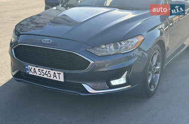 Седан Ford Fusion 2018 в 