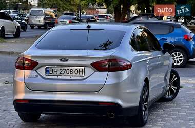 Седан Ford Fusion 2013 в 