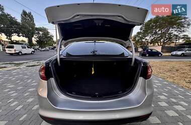 Седан Ford Fusion 2013 в 