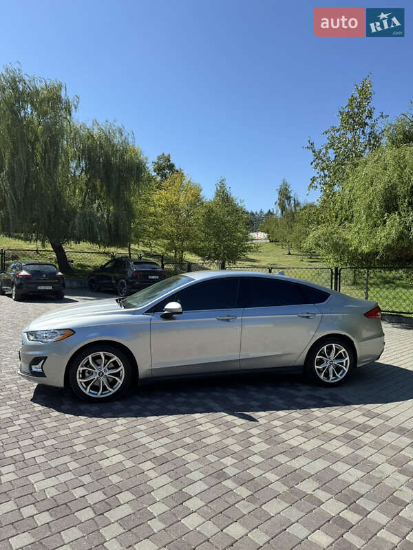 Седан Ford Fusion 2020 в Івано-Франківську
