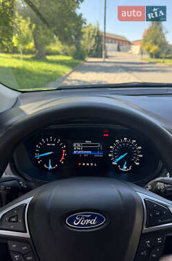 Седан Ford Fusion 2020 в 