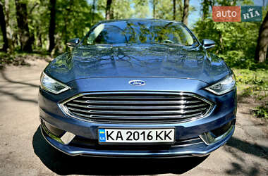 Седан Ford Fusion 2018 в 